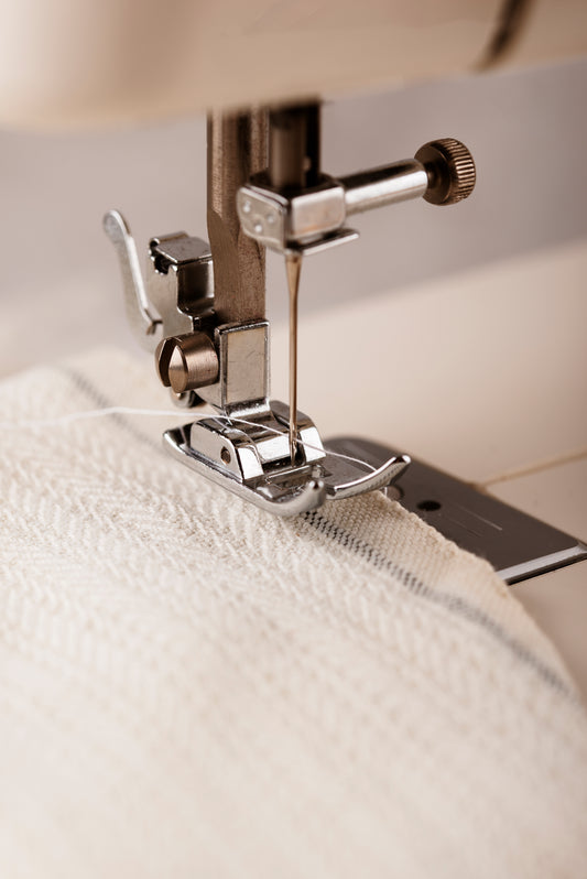 Cours de couture en duo à Saint-Vincent-de-Boisset près de Roanne.