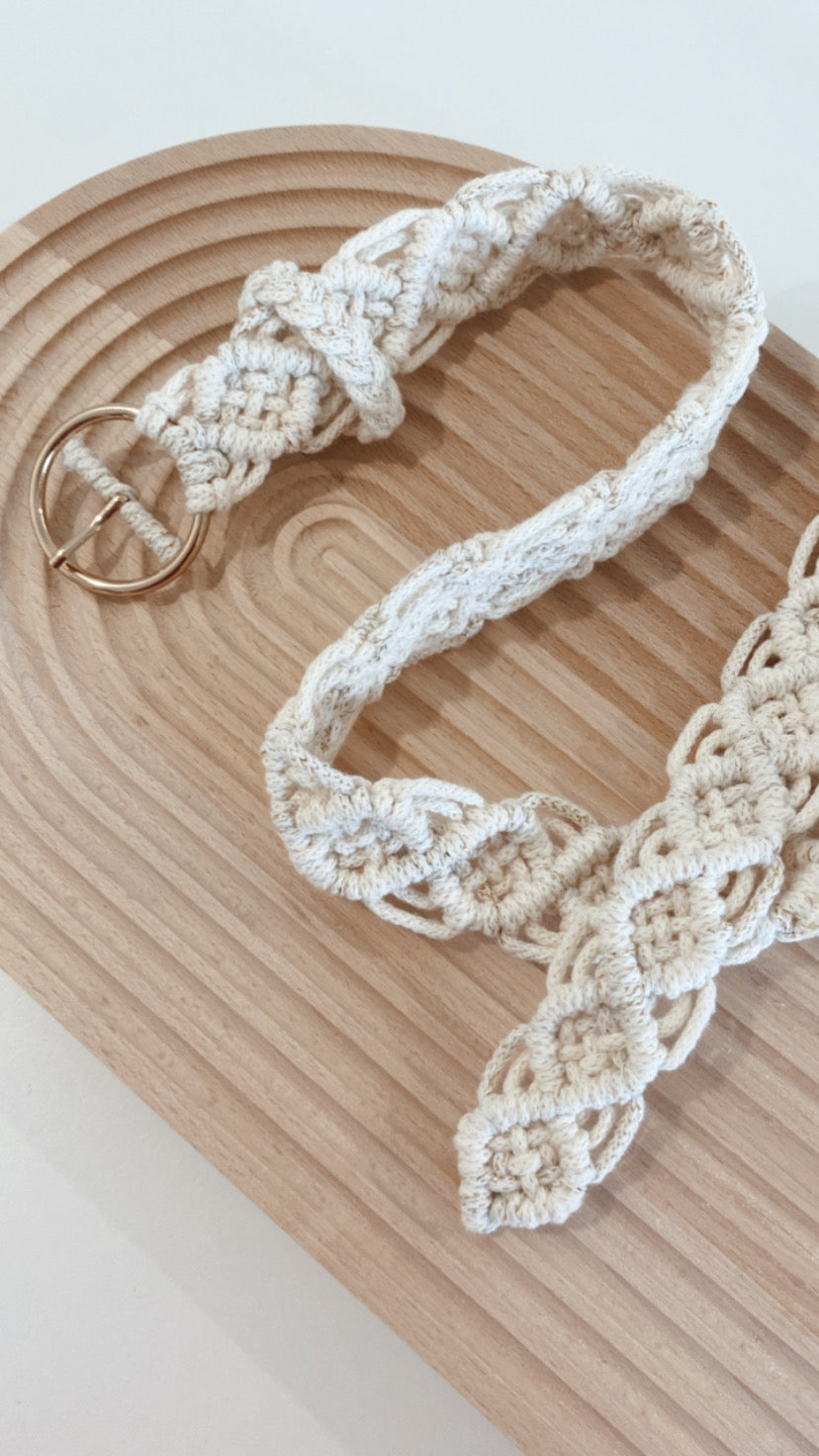 Cours de macramé en duo à Saint-Vincent-de-Boisset près de Roanne.